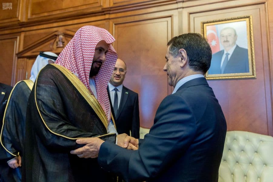 وزير العدل يلتقي رئيس مجلس الوزراء الأذربيجاني