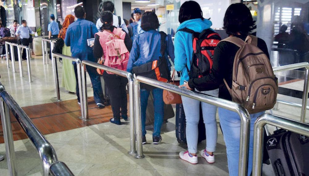 السفير الكيني لـ "الاقتصادية": جاهزون لإرسال 5 آلاف عاملة منزلية إلى السوق السعودية