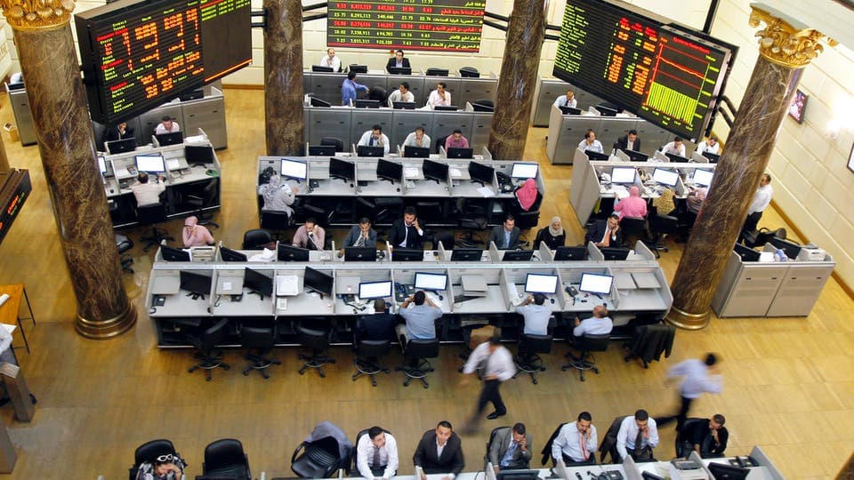 بورصة مصر تخسر 400 مليون جنيه لدى إغلاق تعاملاتها