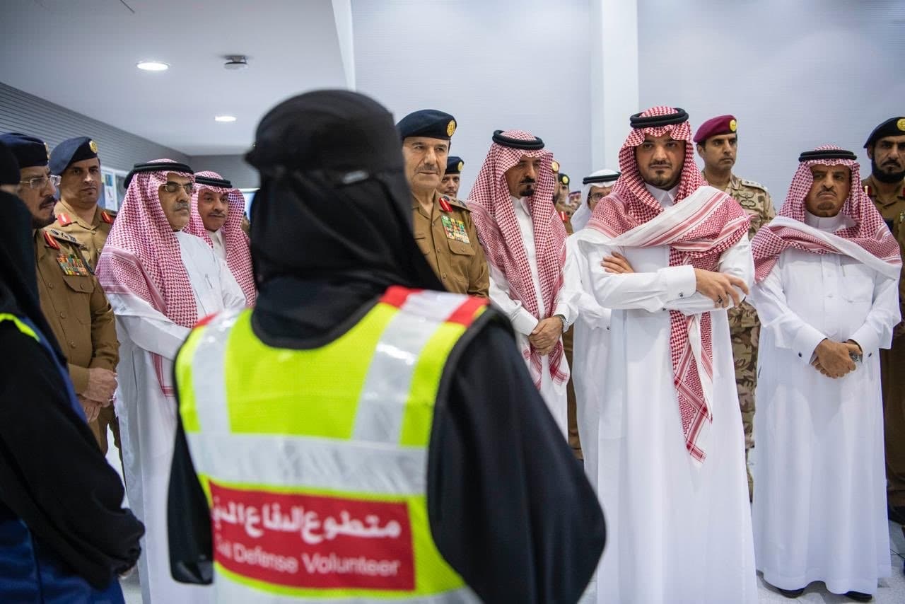 وزير الداخلية يثمن عمل رجال الأمن المشاركين في مهمة الحج