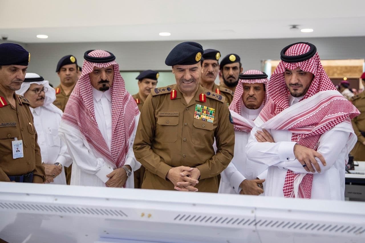 وزير الداخلية يثمن عمل رجال الأمن المشاركين في مهمة الحج