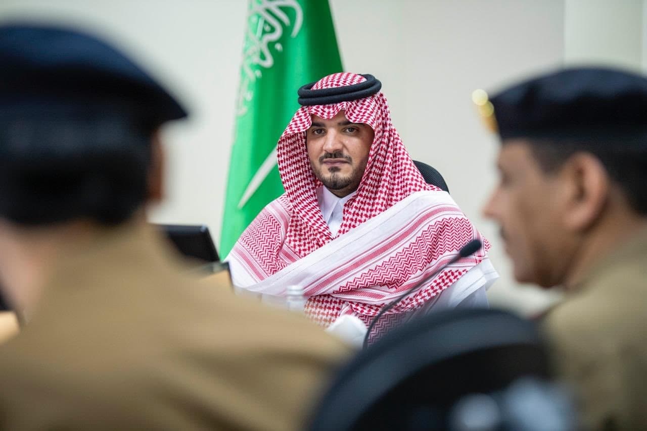 وزير الداخلية يثمن عمل رجال الأمن المشاركين في مهمة الحج