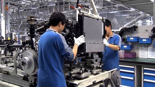 بلومبرج: الاقتصاد الياباني سينمو بنسبة 1 % في 2019