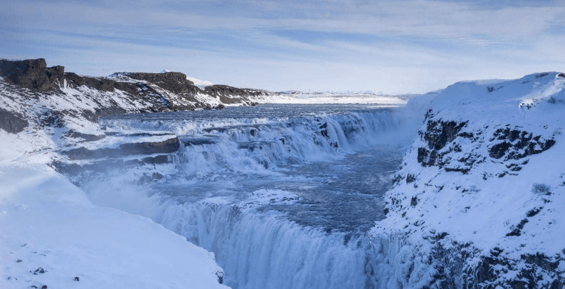 بلوحة تذكارية.. أيسلندا توثق وداع أول نهر جليدي