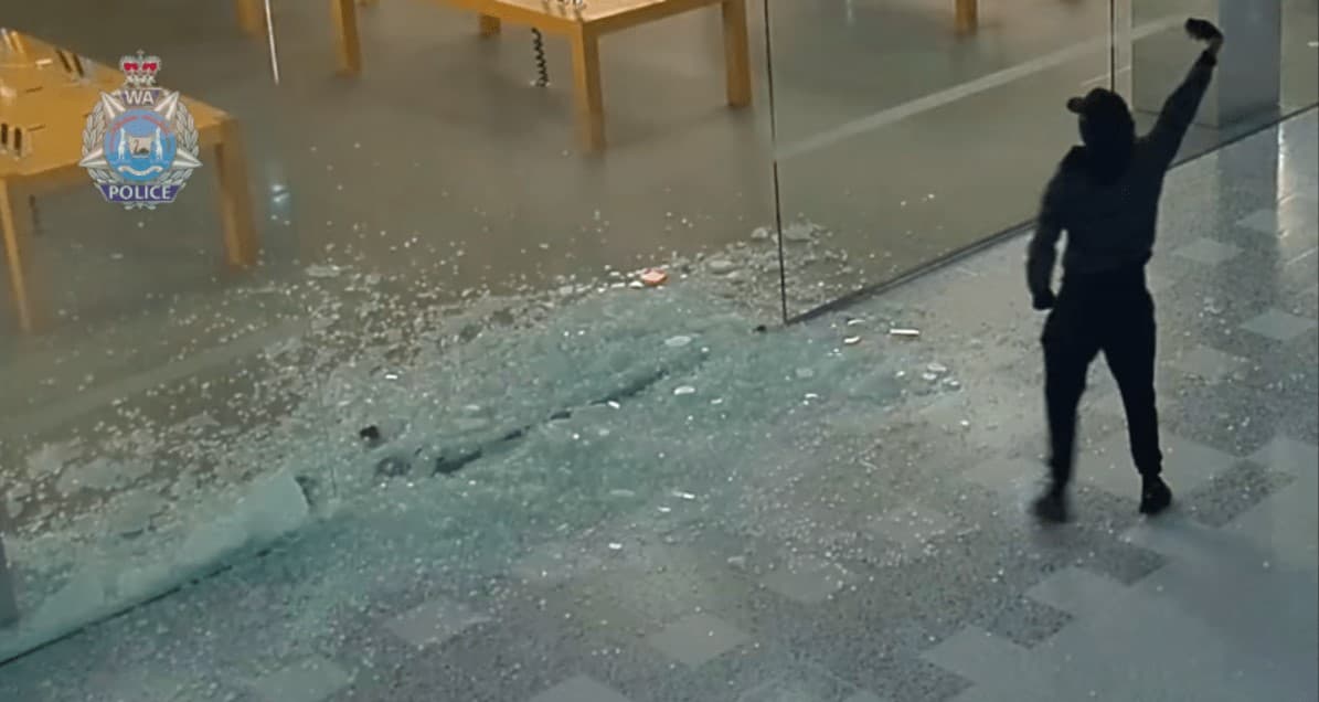 عصابة تسرق منتجات أبل بقيمة 300 ألف دولار في أستراليا 