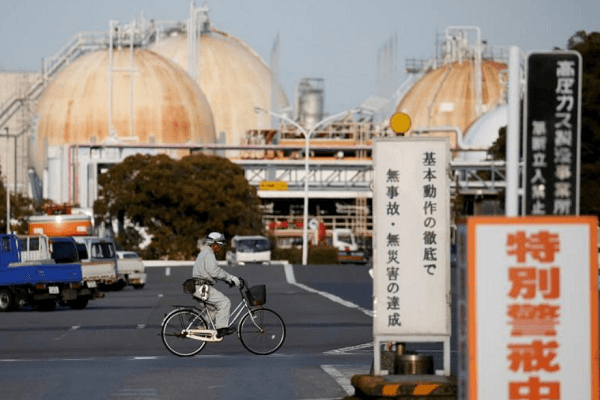 شركات تكرير نفط يابانية: لا نتوقع أي مشكلة بالنسبة لمشترياتنا من الخام