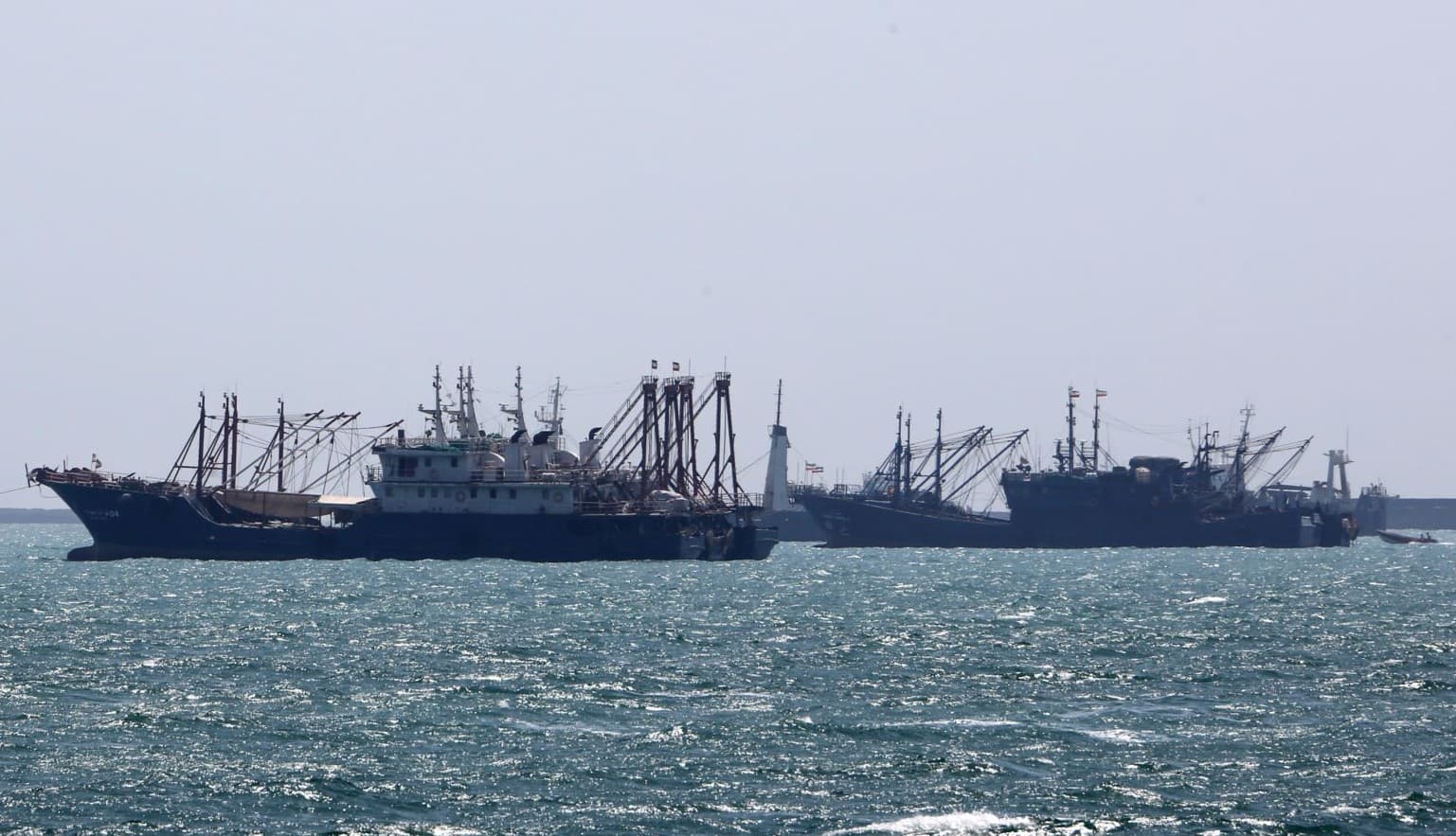 تراجع المشتريات الفورية والشراء من أماكن قريبة يهبط برسوم ناقلات النفط