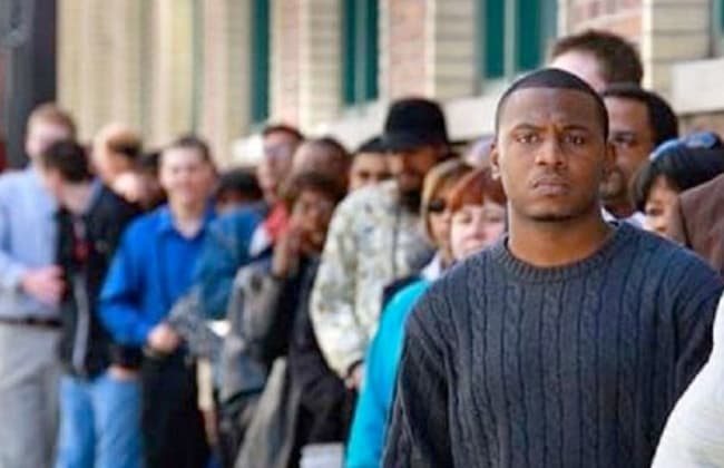 طلبات إعانة البطالة الأمريكية ترتفع بشكل طفيف