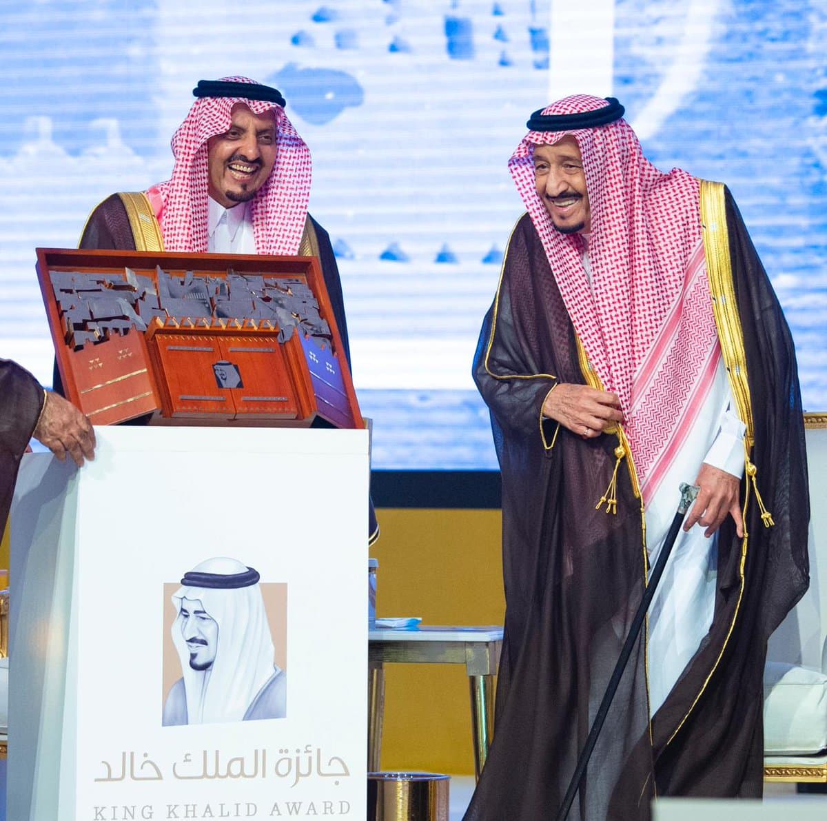 خادم الحرمين يرعى حفل تكريم الفائزين بجائزة الملك خالد 