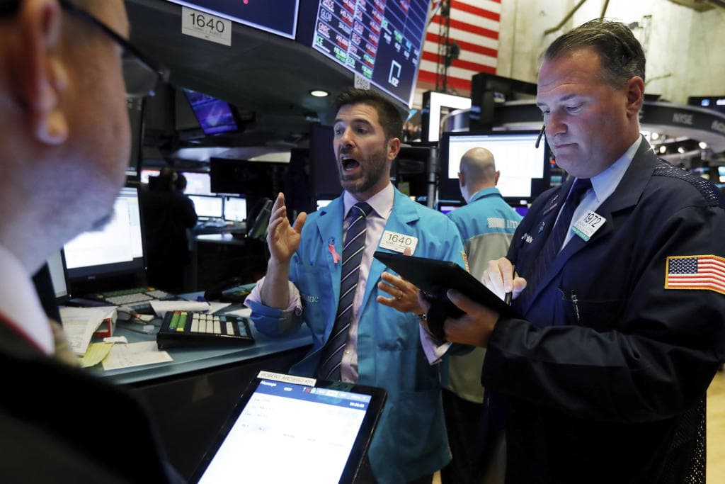 الأسواق العالمية تهبط متأثرة بمخاوف التجارة .. وكلمة ترمب تضعف معنويات المستثمرين