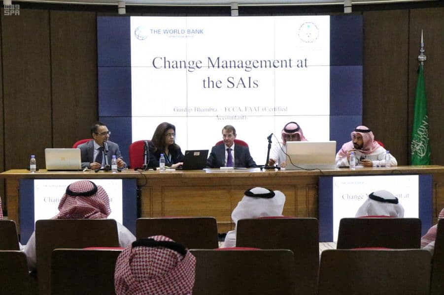 الديوان العام للمحاسبة يبحث الاستفادة من تجارب وخبرات البنك الدولي 