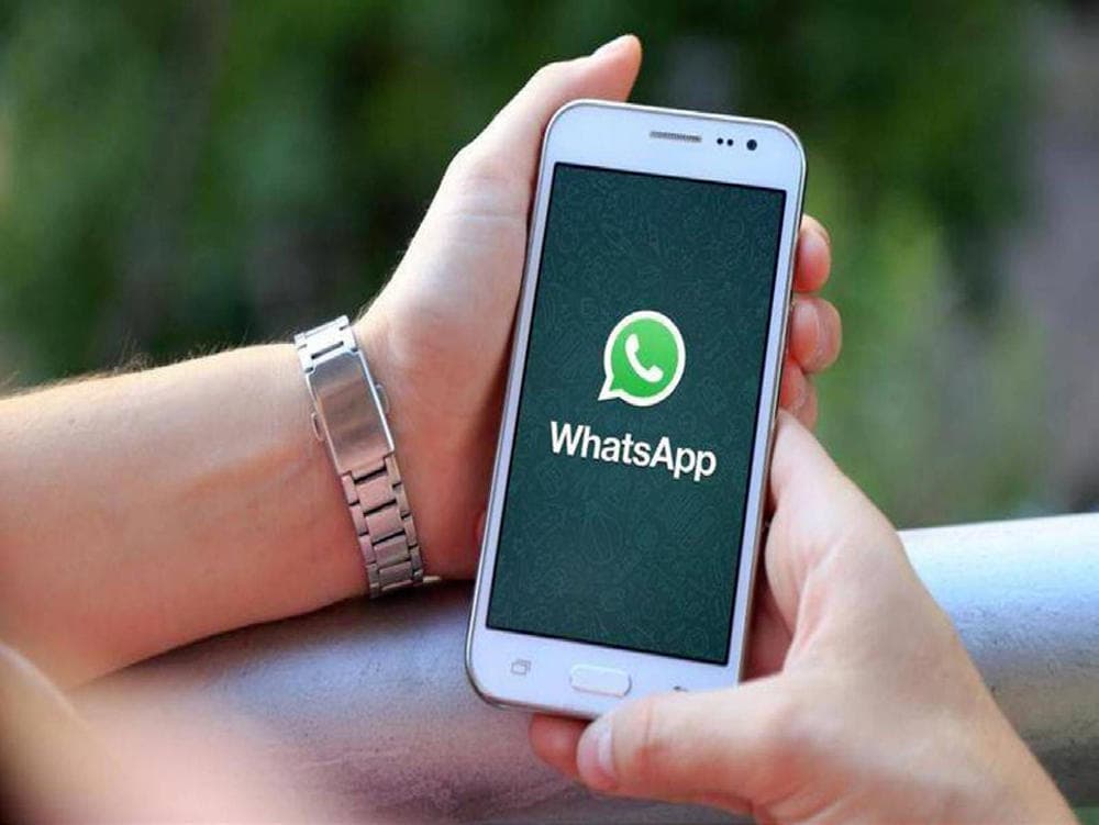 «واتساب» يودع بعض الهواتف خلال أيام