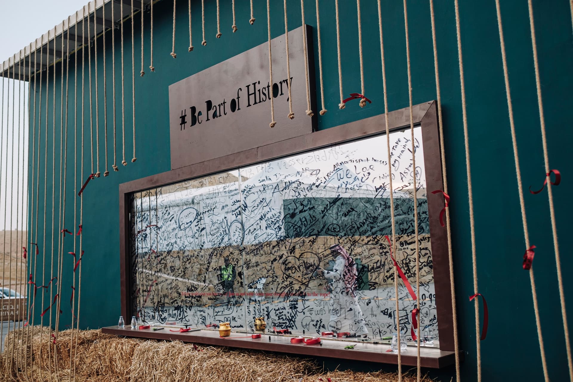 تظاهرة ثقافيّة وفنيّة وترفيهيّة تجذب جماهير مهرجان الدرعيّة للفروسيّة بين الأشواط