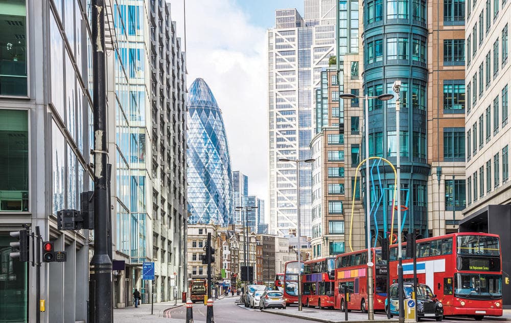 ضباب «بريكست» يدفع مديري الاستثمار إلى الرحيل من لندن