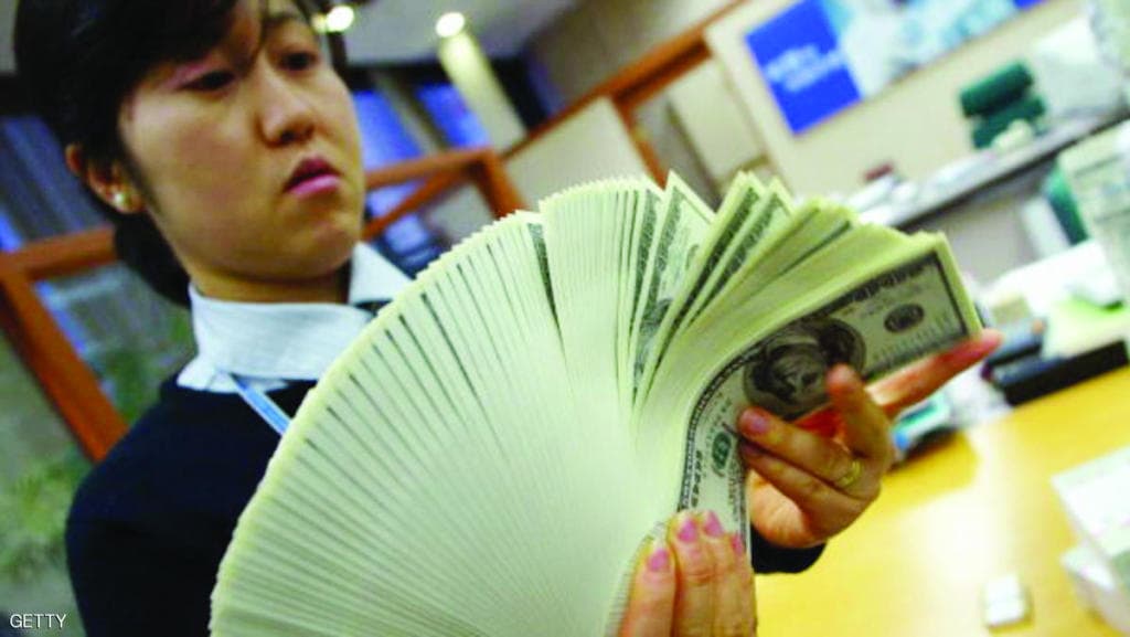 الين يهوي إلى أدنى مستوى في 6 أشهر