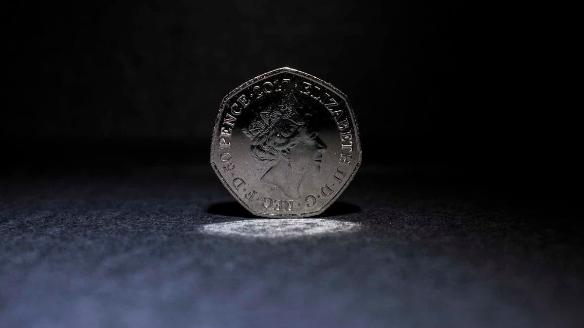 بريطانيا تصدر قطعة نقدية جديدة لمناسبة "بريكست"