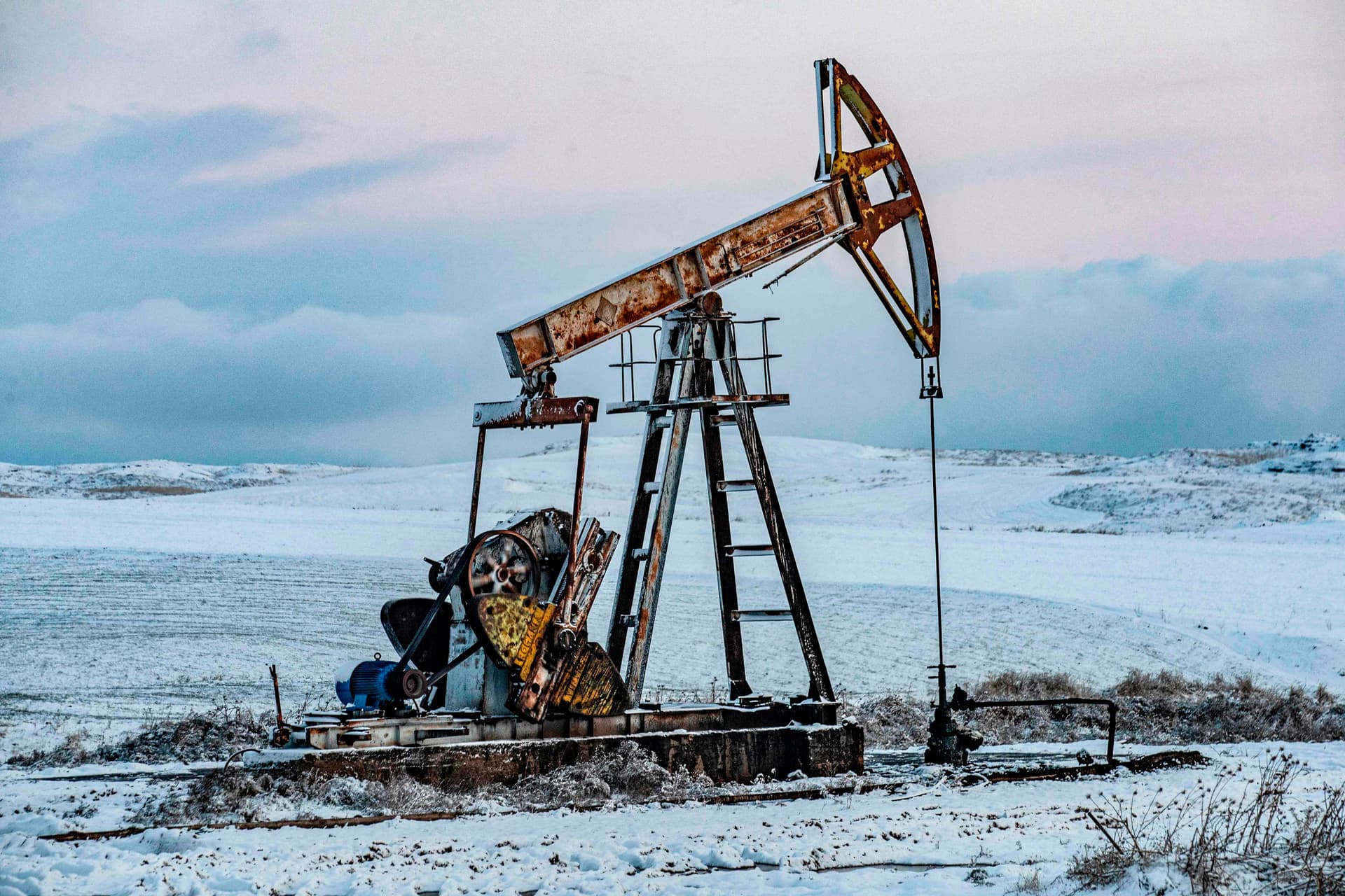 النفط يرتفع 1% مدعوم بمعنويات إيجابية في الأسواق الآسيوية 