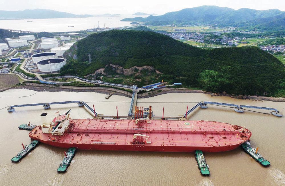 النفط يرتفع مع تعافي الأسواق وانتظار قرار تعميق تخفيضات «أوبك +»