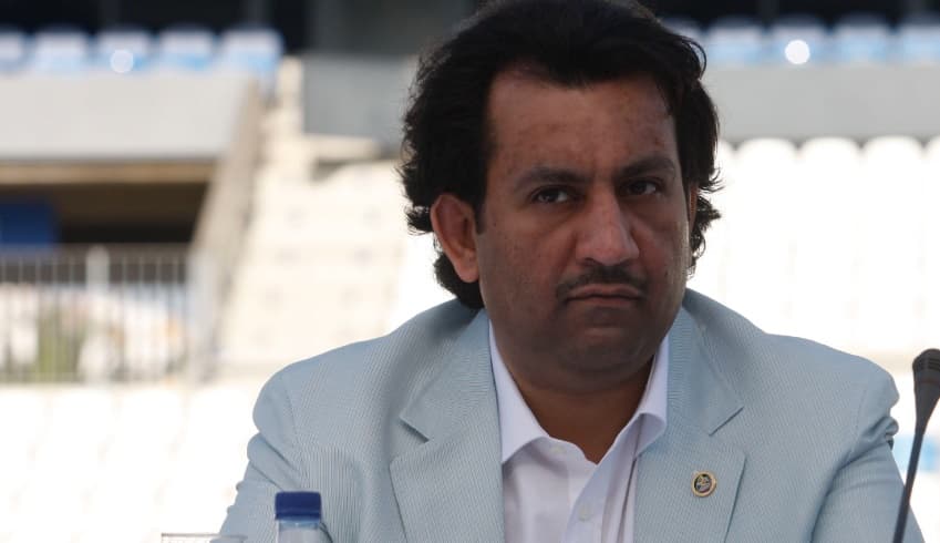 استبعاد القطري آل ثاني من رئاسة ملقا لاستيلائه على أموال بصورة غير شرعية