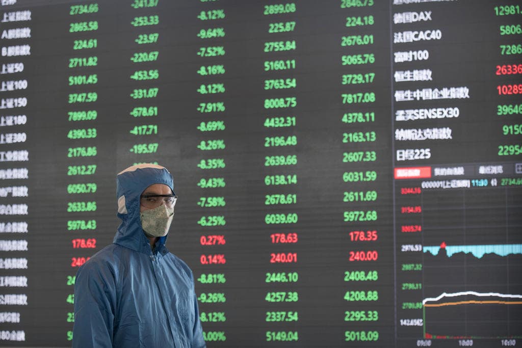  «كورونا» يربك العالم .. النفط يتراجع 18 % من ذروة يناير وأسهم الصين تفقد 400 مليار دولار في يوم 