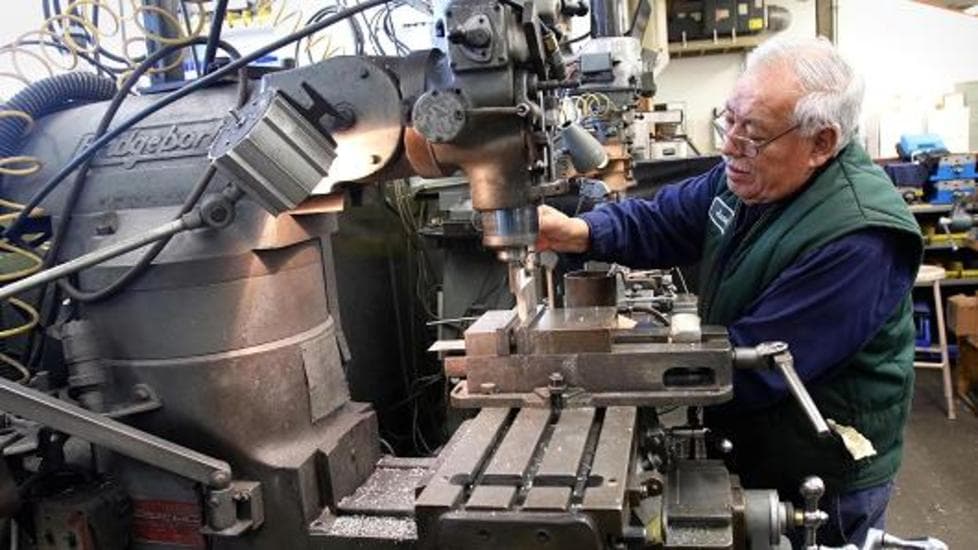 طلبيات المصانع الأمريكية تسجل أكبر زيادة في عام ونصف 