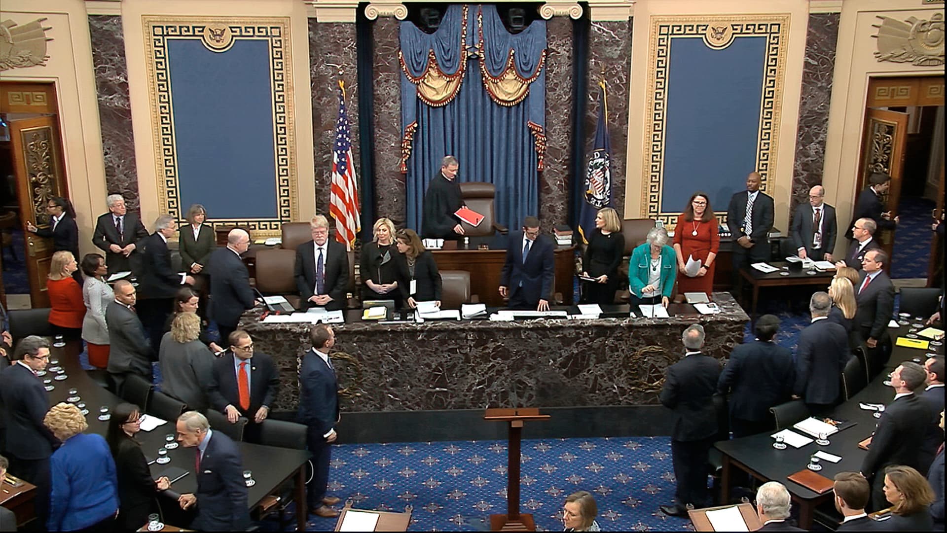 مجلس الشيوخ يبرئ ترمب من التهمتين الموجهتين إليه