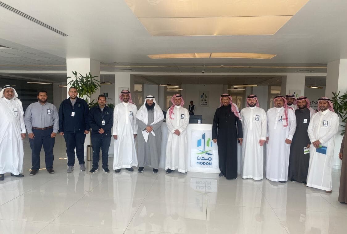 وزير الصناعة والثروة المعدنية يتفقد مشروعات المدينة الصناعية الثانية في الرياض