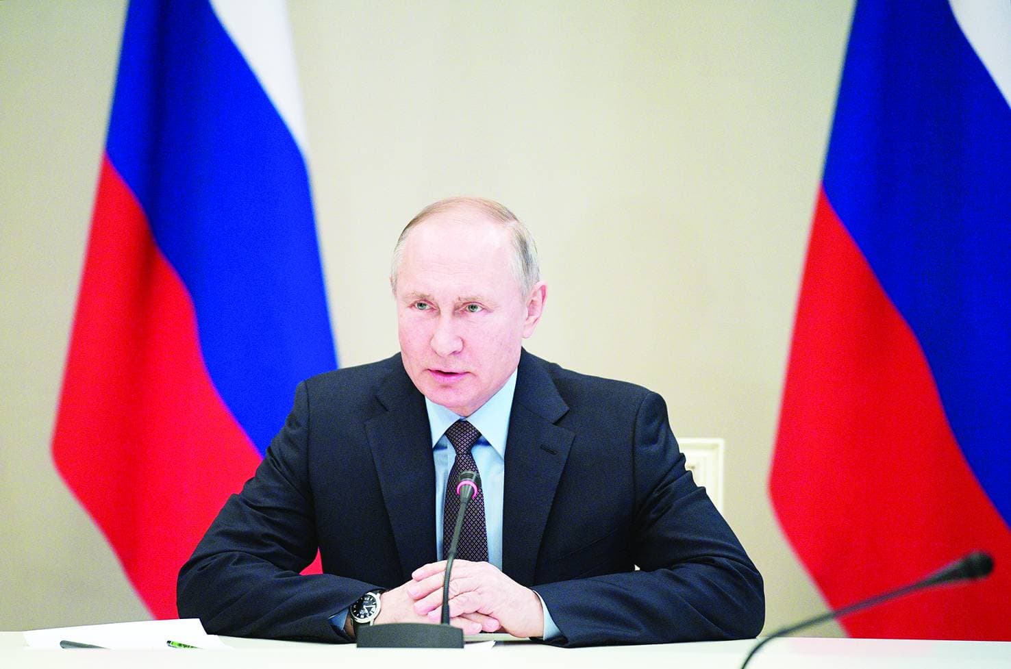 الرئيس الروسي يترأس اجتماعا حكوميا خارج موسكو. "رويترز"