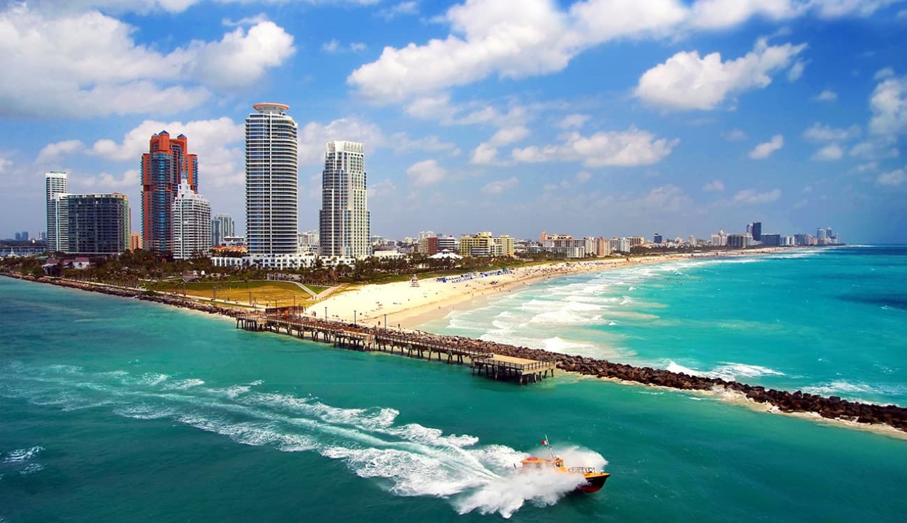 إغلاق شواطئ فلوريدا ومطالبة المصطافين بـ "العودة إلى منازلهم"