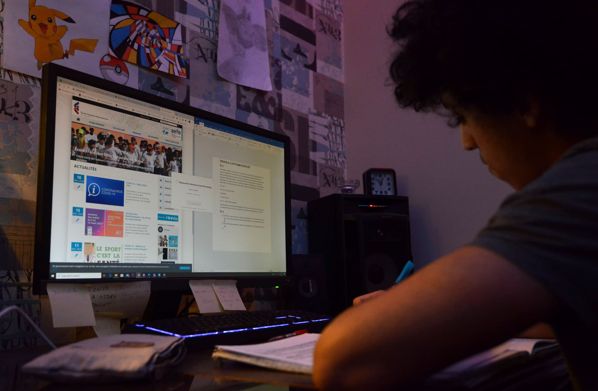 من الهواتف الذكية إلى التلفزيون .. سبل التعليم في العالم العربي بزمن كورونا 