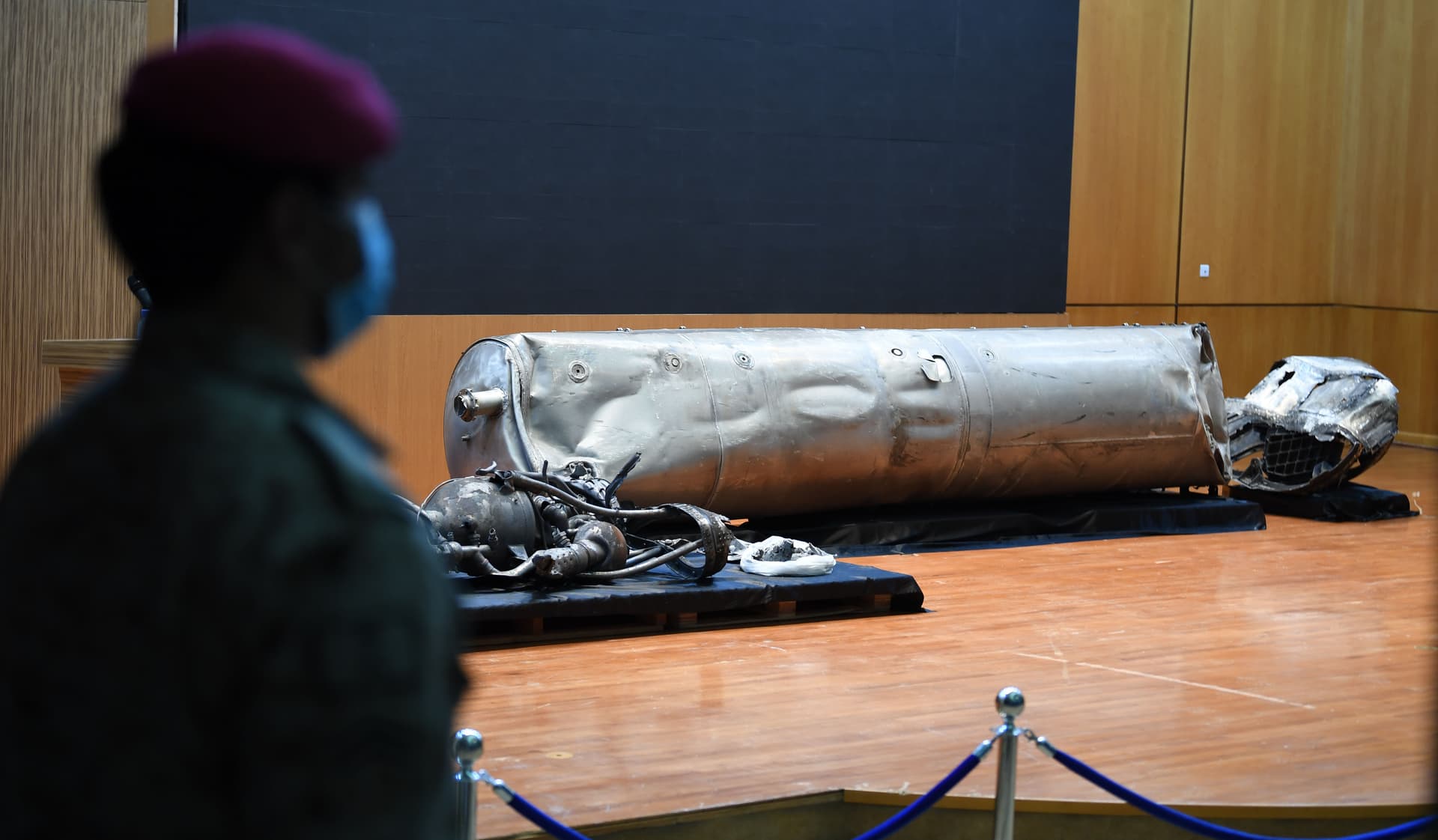 جنرال إيراني يحرك الميليشيات الحوثية ويدير المعركة من صنعاء المحتلة