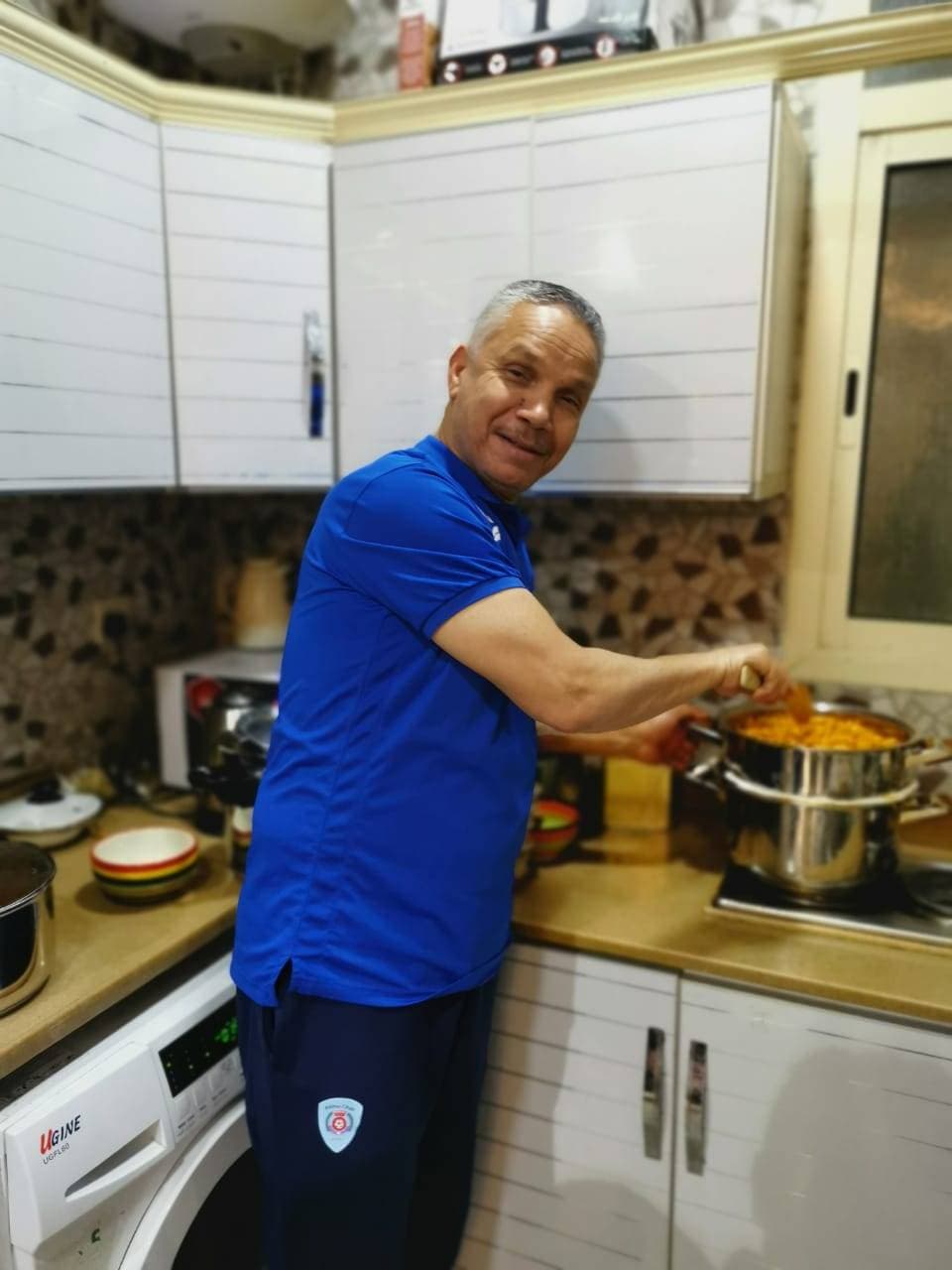 الشابي: لو راتبي مليون يورو .. سأتنازل عن نصفه