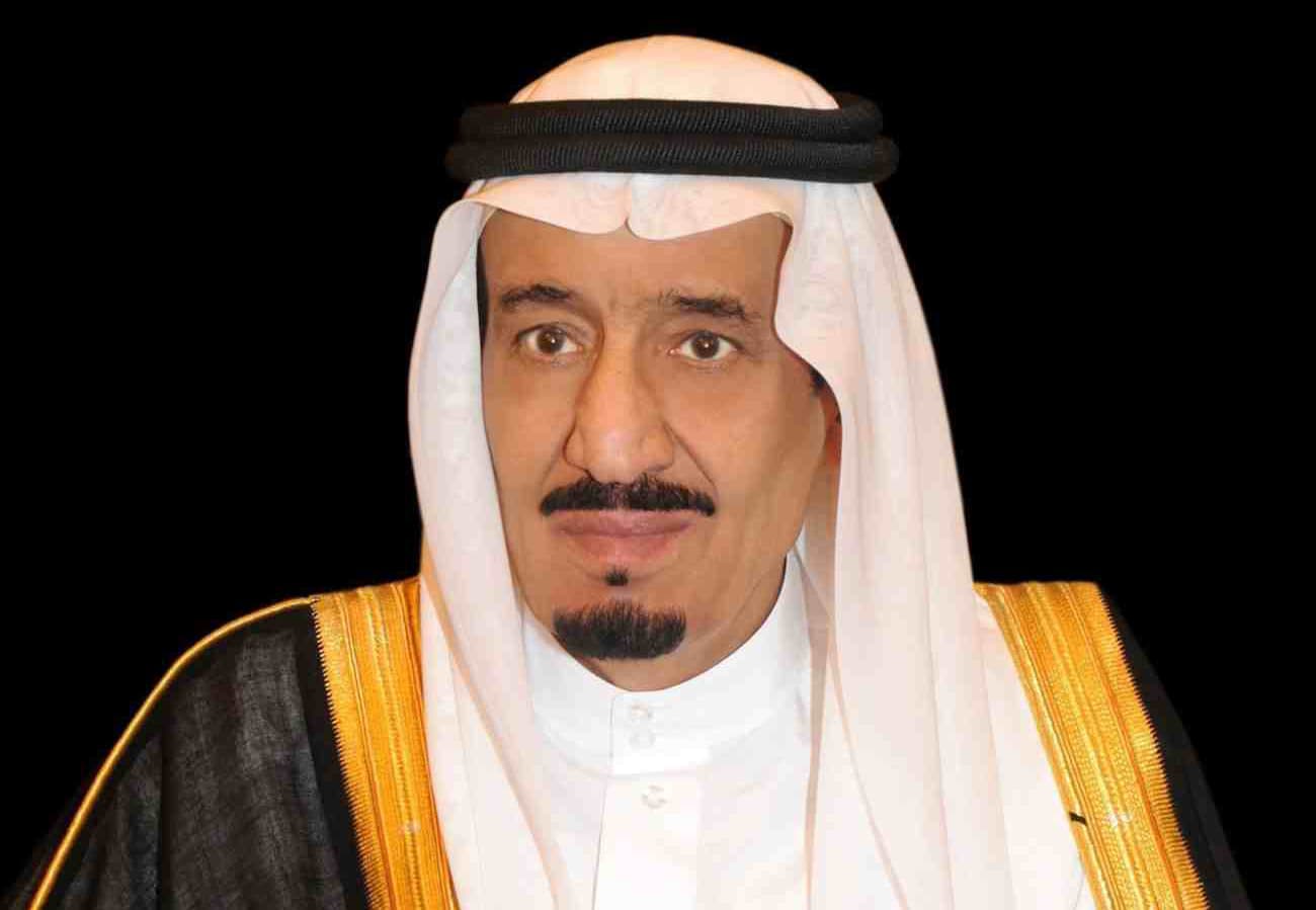 خادم الحرمين يطمئن على صحة ولي عهد بريطانيا بعد تعافيه من كورونا 