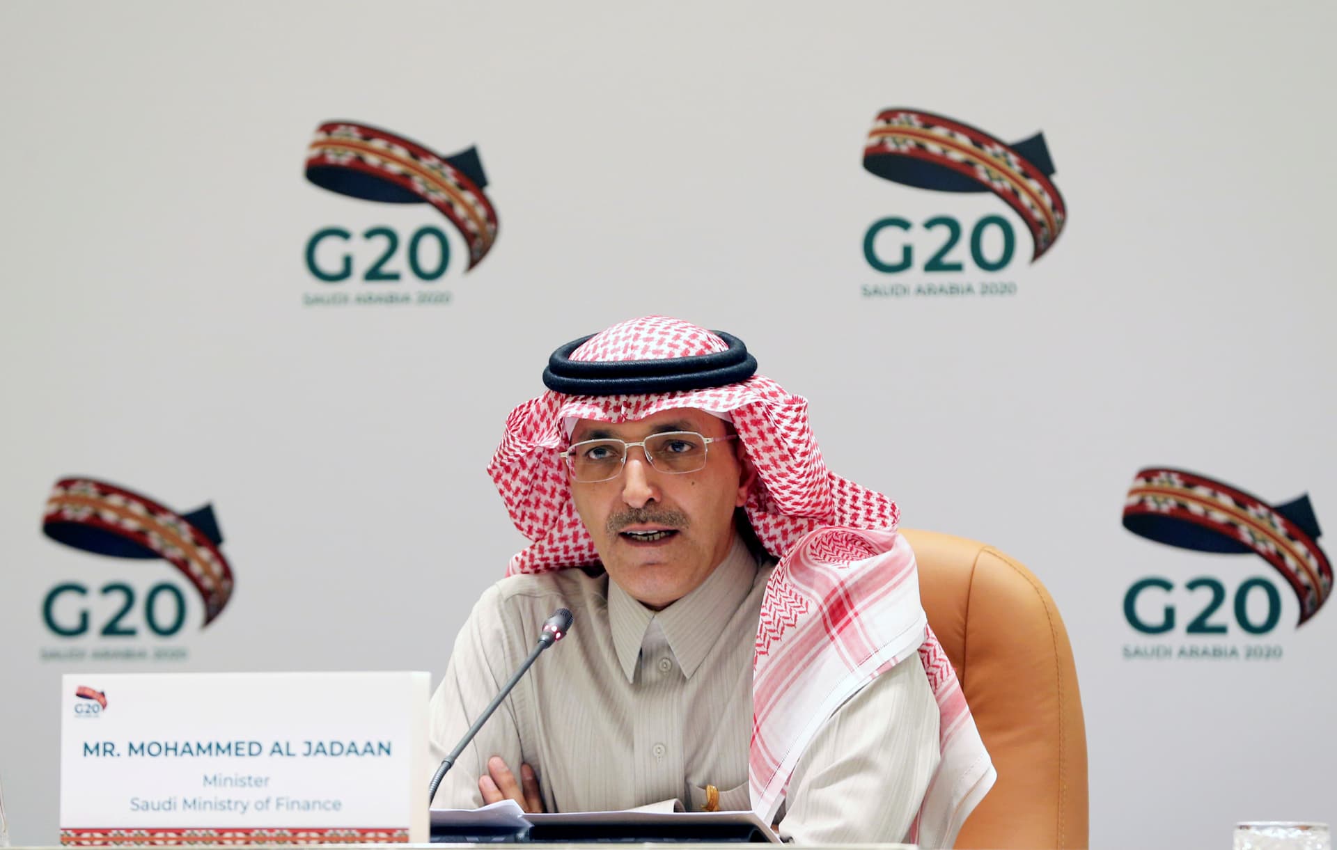 نيابة عن مجموعة العشرين.. الجدعان يدعو إلى التعاون مع كل المنظمات الفاعلة لمواجهة جائحة كورونا