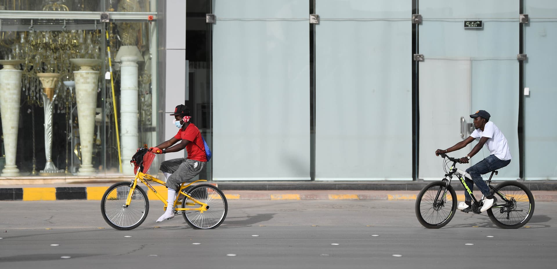 عودة الحركة إلى شوارع الرياض اليوم بعد رفع منع التجول جزئيا