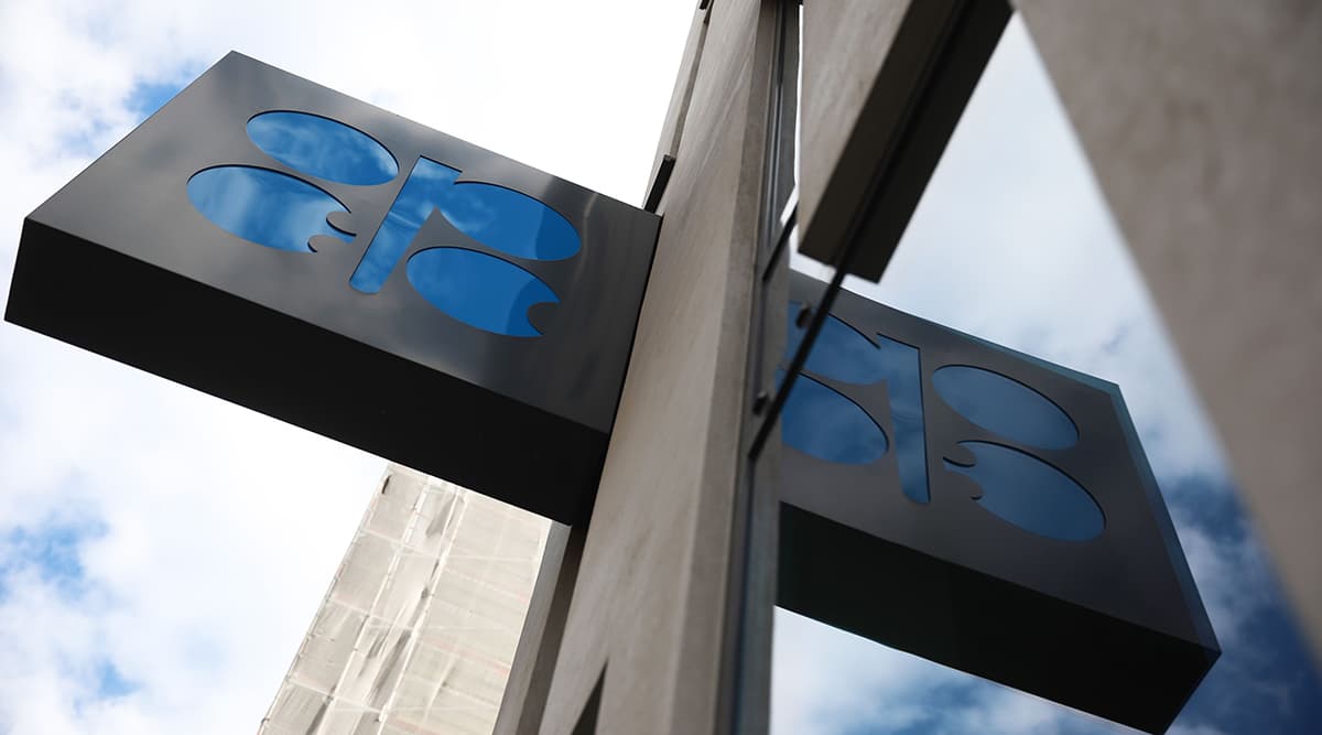 "أوبك" تدعو 10 دول من خارجها إلى اجتماع الأزمة