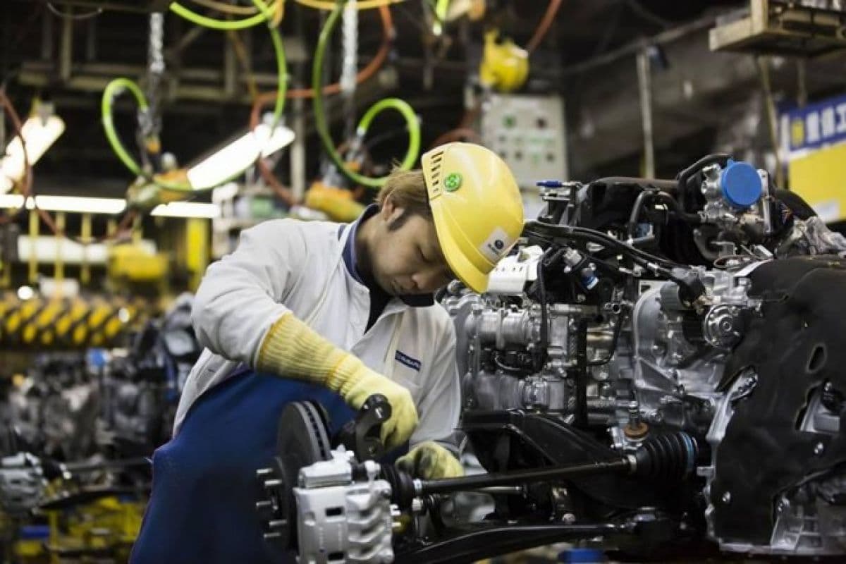 ارتفاع الطلب على الآلات الأساسية في اليابان بنسبة 2.3 % خلال فبراير الماضي