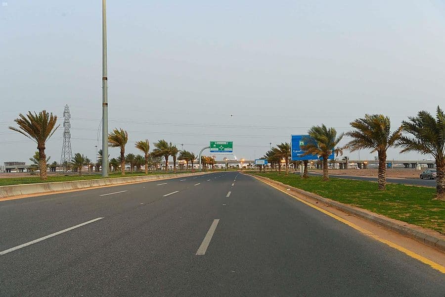  الحضور الأمني والالتزام المجتمعي بأمر منع التجول في تبوك