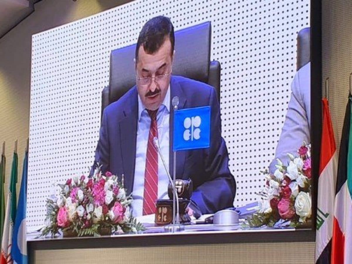 وزير الطاقة الجزائري: اجتماع منتجي النفط يهدف إلى خفض كبير للإنتاج