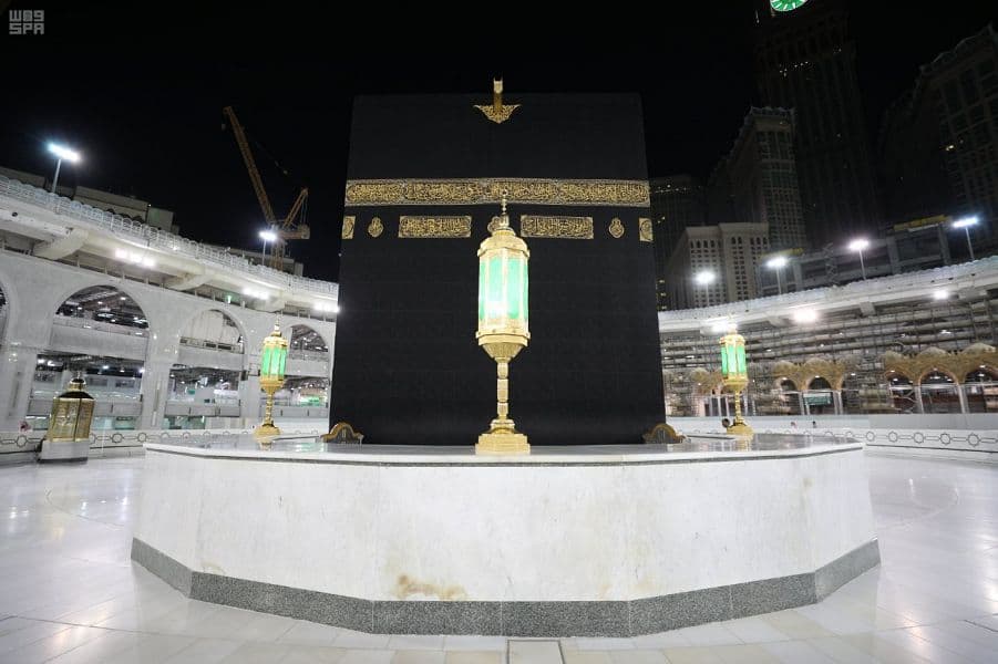 "الميزاب" عناية متعاقبة بأصغر قطعة في الكعبة المشرفة