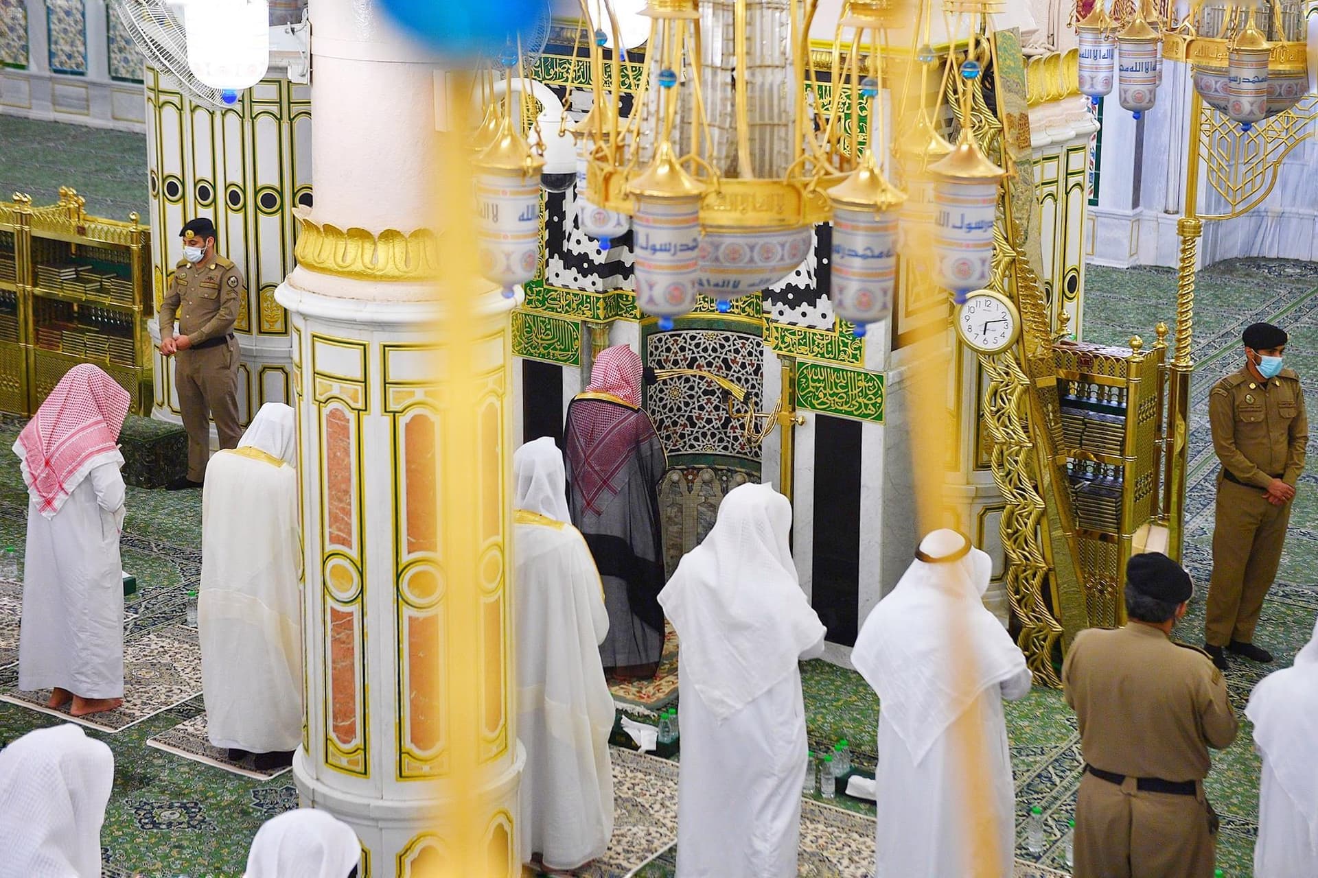 المسجد النبوي يشهد ختم القرآن الكريم