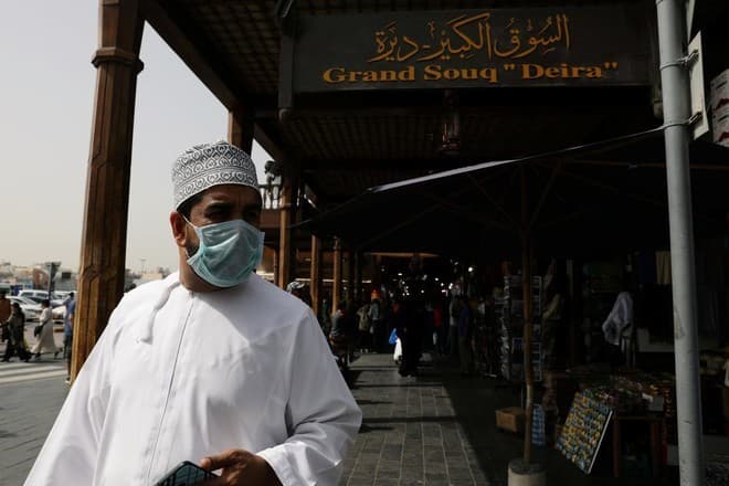 عمان : إنهاء العام الدراسي بسبب "كورونا" .. وتمديد إغلاق مسقط إلى نهاية مايو