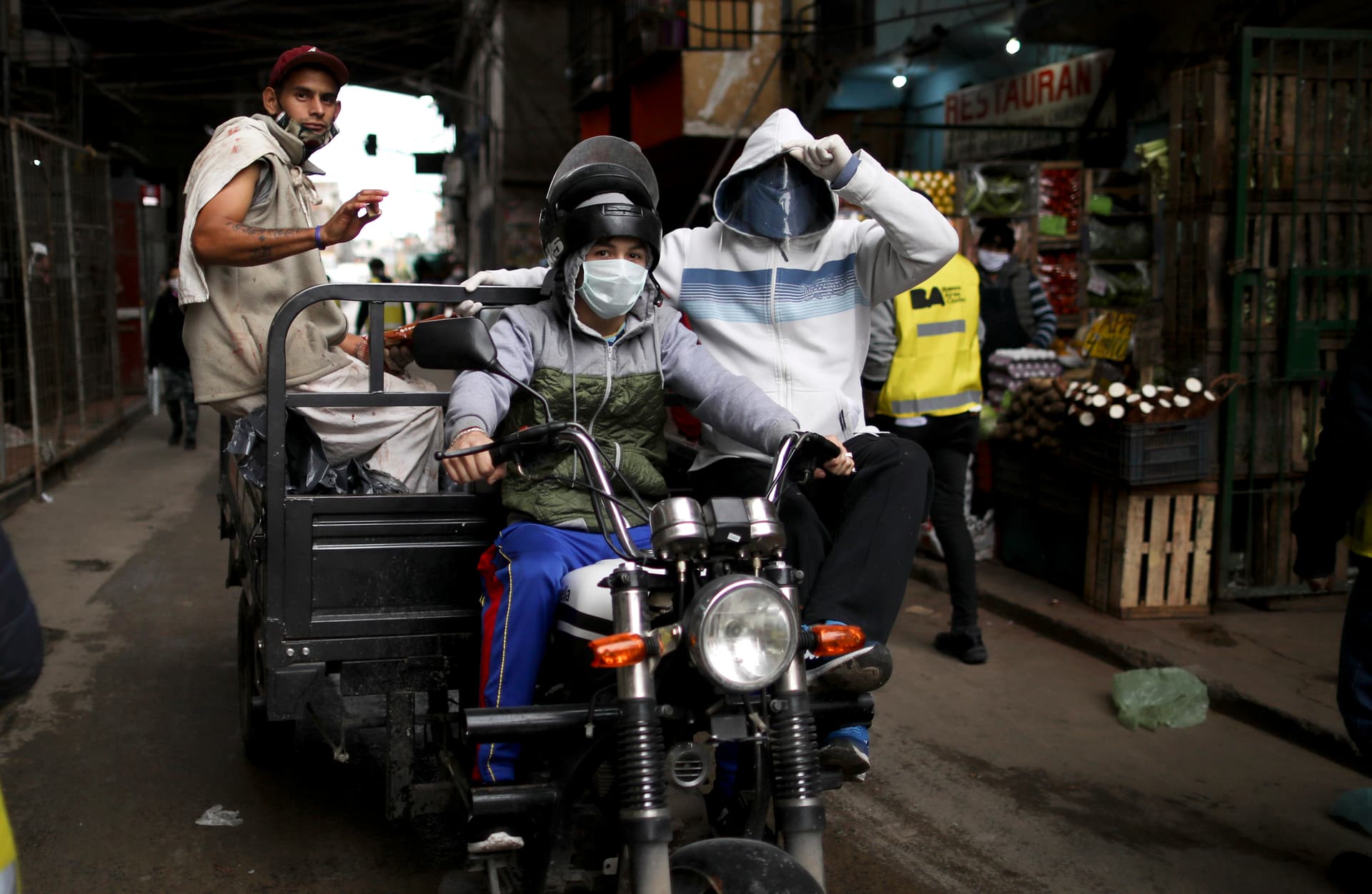 مصر تسجل 388 إصابة جديدة بفيروس كورونا ووفاة 16