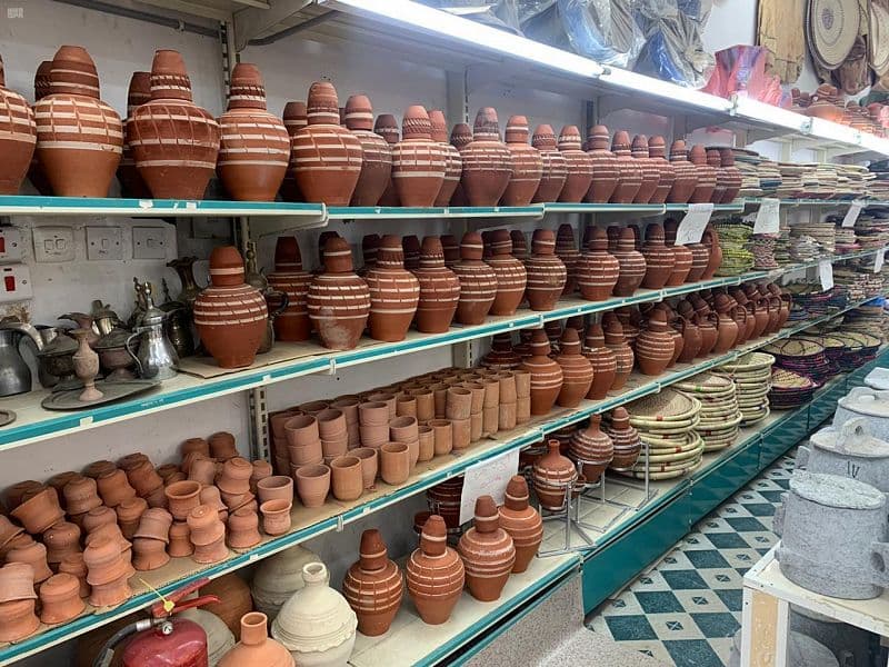 صناعة الفخار في نجران .. فنيات ومهارات متوارثة