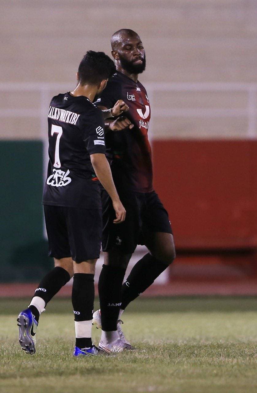  دوكارا بعد تسجيله هدف في الخليج. "مركز الاتفاق الإعلامي"