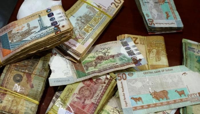 السودان يعدل سعر صرف الجنيه على مدى عامين للوصول للسعر الحقيقي