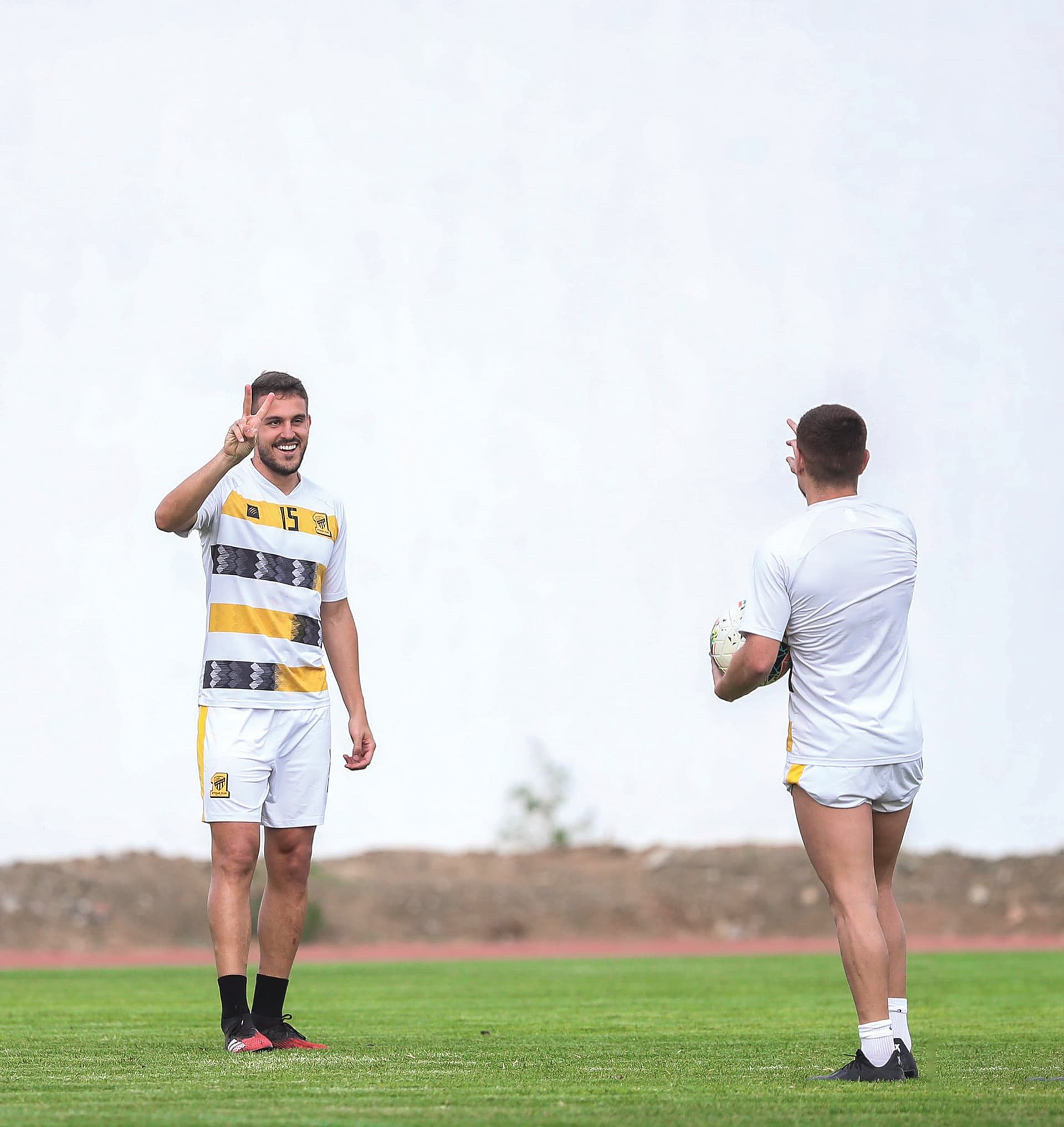 برونو قبل التوجه إلى المسبح. مركز الاتحاد الإعلامي