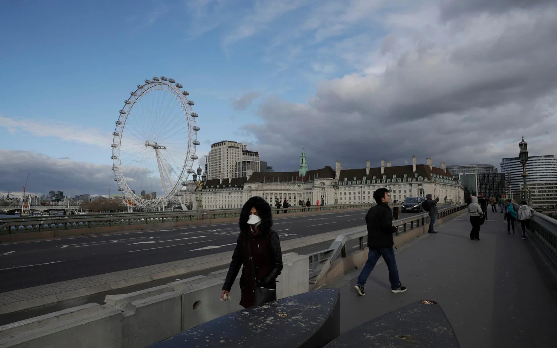 بريطانيا تسمح بدخول المسافرين من عدة دول دون قيود الحجر الصحي