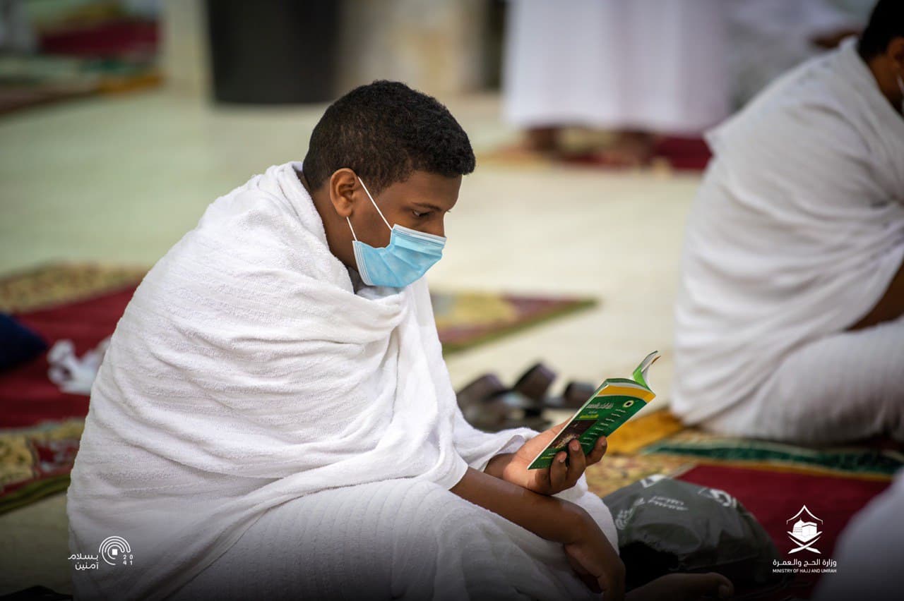 حجاج بيت الله الحرام يصلون إلى مشعر عرفات