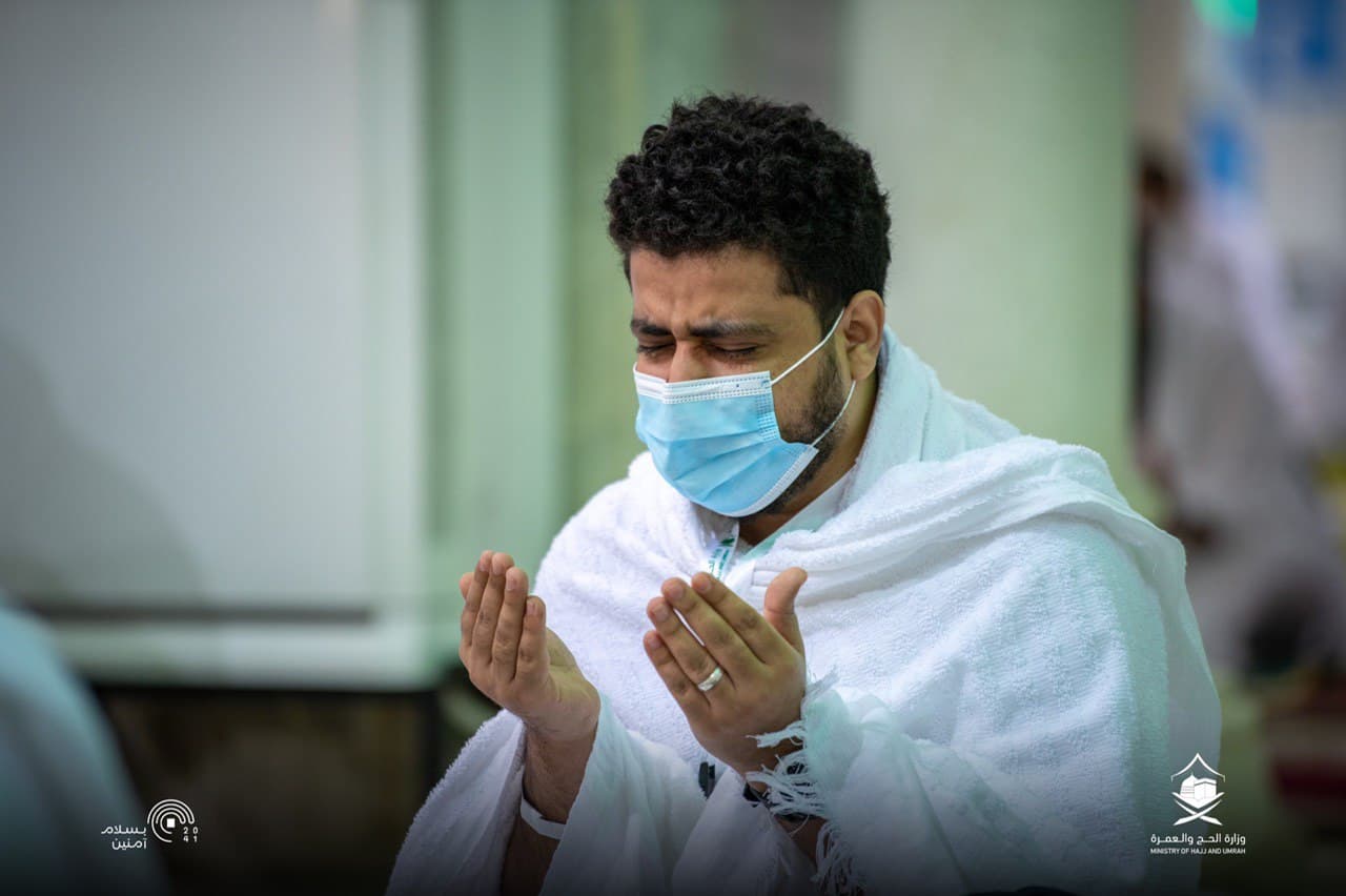 حجاج بيت الله الحرام يصلون إلى مشعر عرفات